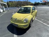 Usado VW New Beetle 115 CV (84 kW) 1999 Amarillo Utilitario