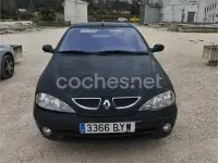 Usado Renault Mégane Coupé Dynamique 95 CV (69 kW) 2002 Verde Coupe