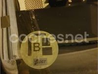 Usado VW Touran Advance 140 CV (102 kW) 2005 Rojo Monovolumen