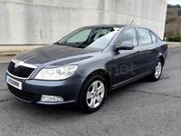 Usado Skoda Octavia Ambition 105 CV (77 kW) 2012 Gris / plata Berlina