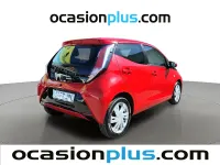 Usado Toyota Aygo X-play 69 CV (50 kW) 2016 Rojo Utilitario