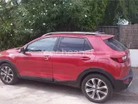 Usado Kia Stonic 100 CV (73 kW) 2020 Rojo SUV