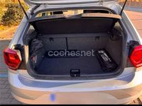 Usado VW Polo Advance 95 CV (69 kW) 2018 Gris / plata Berlina