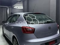 Usado Seat Ibiza CONNECT 90 CV (66 kW) 2016 Gris / plata Berlina