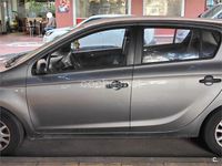 Usado Hyundai i20 85 CV (62 kW) 2013 Gris / plata Utilitario