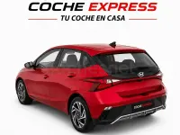 Usado Hyundai i20 100 CV (73 kW) 2023 Gris / plata Utilitario
