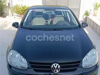 Usado VW Golf V Highline 105 CV (77 kW) 2007 Negro Berlina