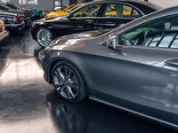 Usado Mercedes CLA180 122 CV (89 kW) 2016 Gris / plata Berlina