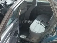 Usado Audi A4 90 CV (66 kW) 1995 Verde Berlina