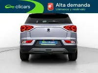 Usado SsangYong Korando 136 CV (100 kW) 2023 Gris SUV