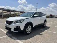 Usado Peugeot 3008 Active 131 CV (96 kW) 2019 Blanco SUV