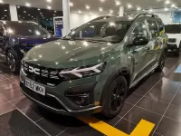 Usado Dacia Jogger Extreme 140 CV (102 kW) 2023 Verde Monovolumen