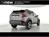 Usado Dacia Duster Journey 130 CV (95 kW) 2025 Gris / plata SUV