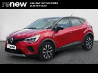 Usado Renault Captur Equilibre 90 CV (66 kW) 2023 Rojo SUV