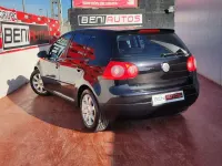 Usado VW Golf IV Highline 105 CV (77 kW) 2005 Negro Utilitario