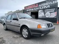 Usado Volvo 440 90 CV (66 kW) 1990 Gris / plata Utilitario