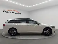 Usado VW Passat Executive 150 CV (110 kW) 2022 Blanco Familiar