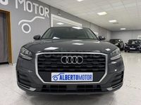 Usado Audi Q2 Advanced Plus 116 CV (85 kW) 2018 Gris / plata SUV