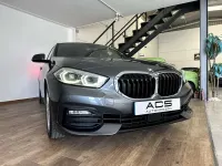 Usado BMW 118 Comfort Edition 150 CV (110 kW) 2021 Gris / plata Utilitario