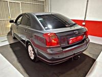 Usado Toyota Avensis Sol 116 CV (85 kW) 2005 Gris / plata Berlina