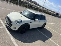 Usado Mini ONE 102 CV (75 kW) 2019 Beige Utilitario