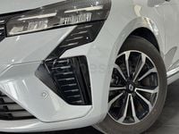 Usado Renault Clio V Techno 90 CV (66 kW) 2024 Gris / plata Berlina