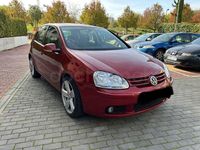 Usado VW Golf IV Conceptline 90 CV (66 kW) 2005 Granate Berlina