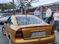 Usado Opel Astra 125 CV (91 kW) 2000 Naranja Coupe