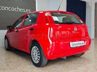 Usado Fiat Punto Easy 75 CV (55 kW) 2016 Rojo Utilitario