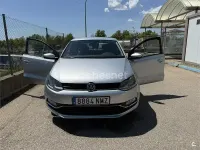 Usado VW Polo 90 CV (66 kW) 2016 Gris / plata Berlina