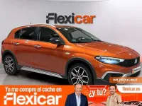 Usado Fiat Tipo Cross 101 CV (74 kW) 2021 Naranja Berlina