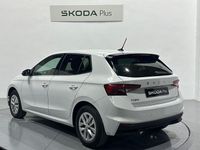 Usado Skoda Fabia Selection 95 CV (69 kW) 2023 Blanco Utilitario