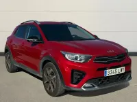 Usado Kia Stonic GT-Line 120 CV (88 kW) 2022 Rojo SUV