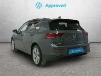Usado VW Golf VIII 115 CV (84 kW) 2025 Gris / plata Berlina
