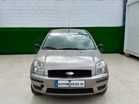 Usado Ford Fusion Trend 80 CV (58 kW) 2004 Beige Utilitario