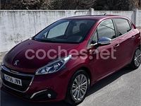 Usado Peugeot 208 Style 82 CV (60 kW) 2017 Rojo Utilitario