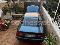 Usado BMW 320 150 CV (110 kW) 2001 Azul Coupe