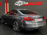 Usado BMW 730 Comfort Edition 265 CV (194 kW) 2018 Gris / plata Berlina