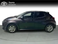 Usado Toyota Yaris Hybrid Active 116 CV (85 kW) 2022 Monovolumen