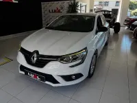 Usado Renault Mégane IV Business 110 CV (80 kW) 2018 Blanco Berlina