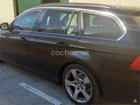 Usado BMW 318 143 CV (105 kW) 2011 Negro Familiar