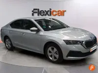 Usado Skoda Octavia Ambition 116 CV (85 kW) 2022 Gris Utilitario
