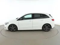 Usado Mercedes B200 AMG line 150 CV (110 kW) 2023 Blanco Utilitario