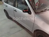 Usado Seat Ibiza 68 CV (50 kW) 2000 Gris / plata Utilitario