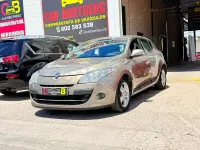 Usado Renault Mégane III Dynamique 105 CV (77 kW) 2009 Marrón Berlina