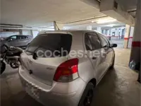 Usado Toyota Yaris 90 CV (66 kW) 2009 Gris / plata Utilitario
