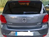 Usado VW Polo Advance 90 CV (66 kW) 2016 Gris / plata Berlina