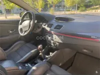 Usado Renault Mégane III Dynamique 115 CV (84 kW) 2013 Marrón Berlina