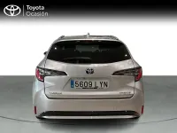 Usado Toyota Corolla Active 122 CV (89 kW) 2022 Gris / plata Familiar