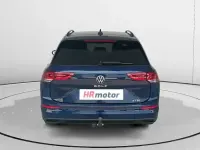 Usado VW Golf VIII Life 110 CV (80 kW) 2021 Azul Familiar